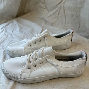 Tommy Bahama White Embroidered Pattern Low Top Lace Up Canvas Sneakers